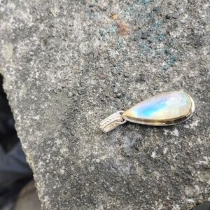 Elegant Silver and Blue Teardrop Pendant